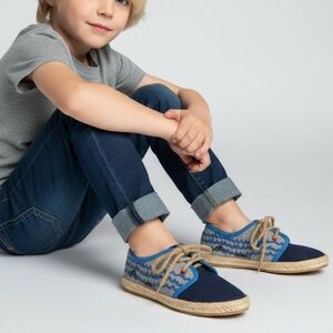 NEW Cat & Jack Shark Blue Gray Tan Nautical Boat Shoe Sneakers Size 11